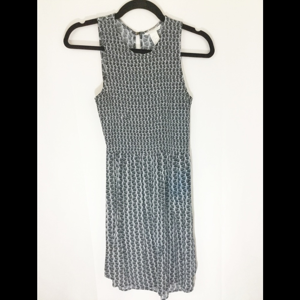 ❤️ 3/20 H&M Black and White Cute Dress